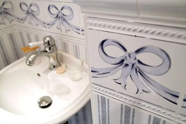 Comfort Tek Büyük Yataklı Oda (Charm with Shower)