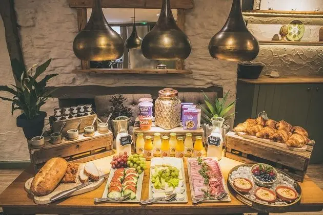 Deluxe Üç Kişilik Oda, Banyolu/Duşlu