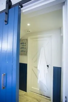 Süit, Banyolu/Duşlu, Liman Manzaralı
