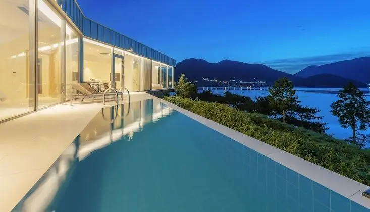 D Suite (Please contact the property when booked during 10 PM-8 AM)