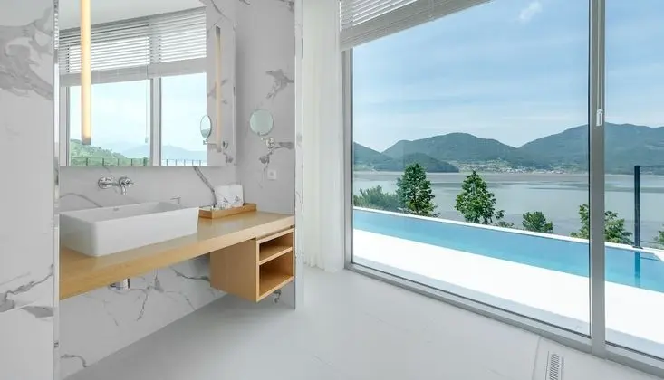 D Suite (Please contact the property when booked during 10 PM-8 AM)