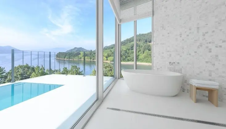 D Suite (Please contact the property when booked during 10 PM-8 AM)