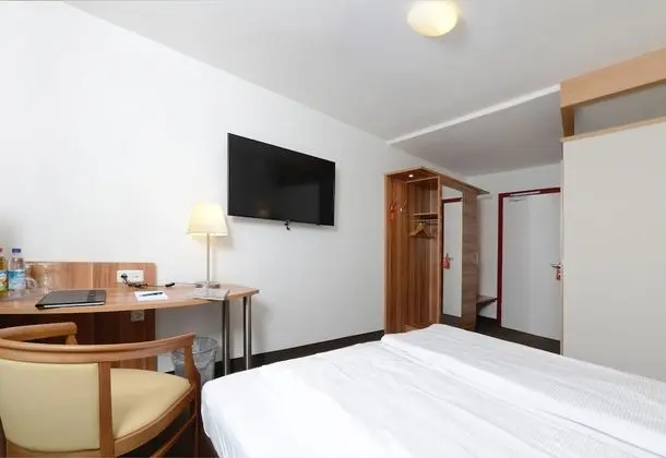 Tek Büyük Yataklı Oda, Balkon