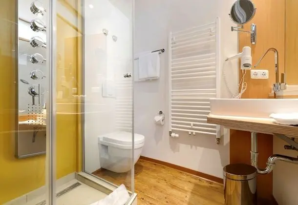 Tek Büyük Yataklı Oda, Balkon