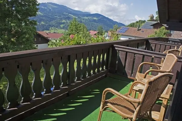 Deluxe Tek Büyük Yataklı Oda, Balkon, Dağ Manzaralı