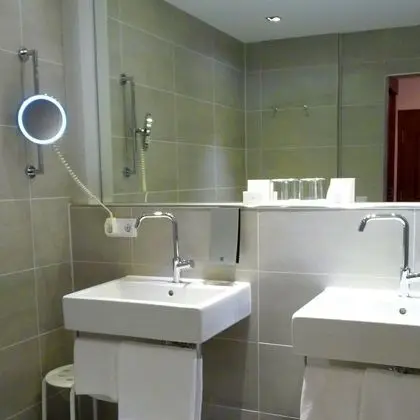 Deluxe Tek Büyük Yataklı Oda, Balkon, Dağ Manzaralı