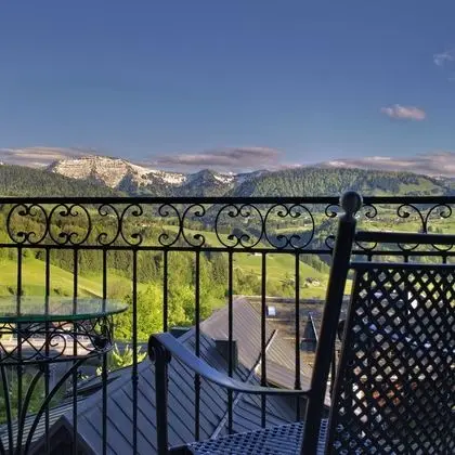 Junior Süit, Balkon, Dağ Manzaralı