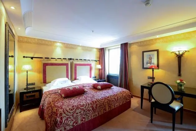 Standard Tek Büyük Yataklı Oda