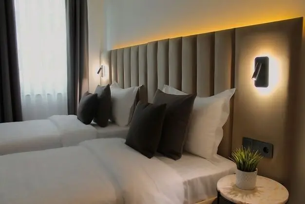 Comfort Tek Büyük veya İki Ayrı Yataklı Oda