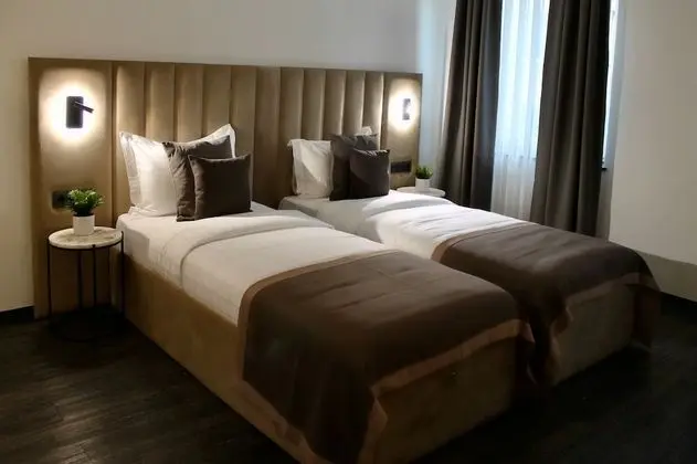 Standard Tek Büyük veya İki Ayrı Yataklı Oda