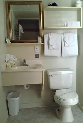Standard Room, 1 King Bed, Bay View (Pet Friendly, Room 14 and 15)