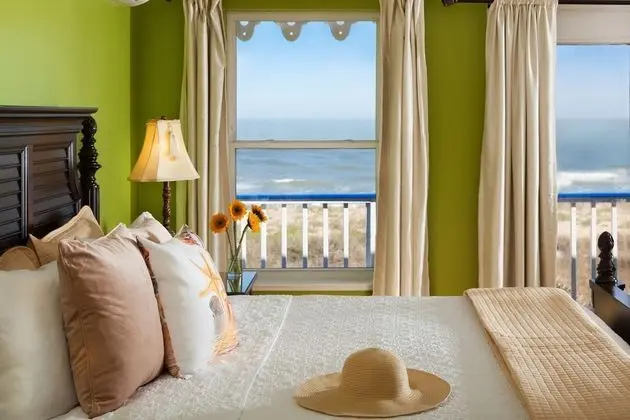 Oda (93 Lookout Suite at Vilano Beach)