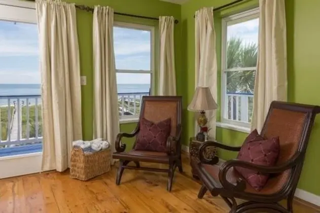 Oda (93 Lookout Suite at Vilano Beach)