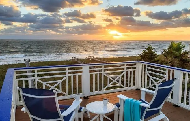 Oda (93 Lookout Suite at Vilano Beach)