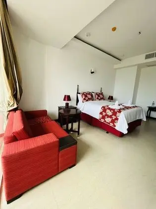 Luxury Oda