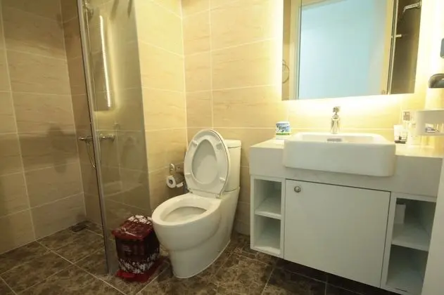 City Tek Büyük Yataklı Oda