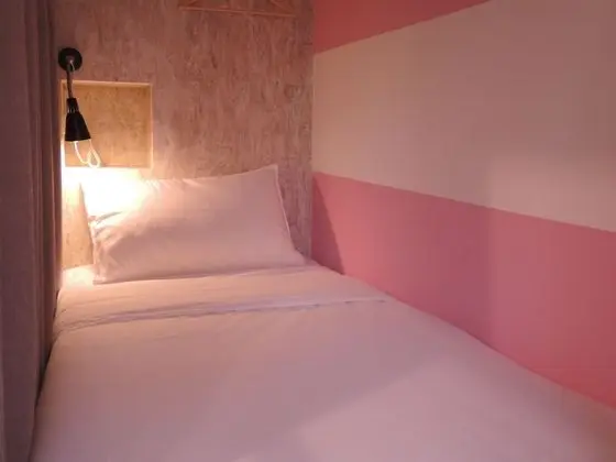 Comfort Ortak Ranzalı Oda, Sadece kadınlar için