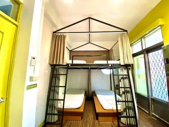 Comfort Ortak Ranzalı Oda, Sadece kadınlar için, Ortak Banyo, Denize Sıfır
