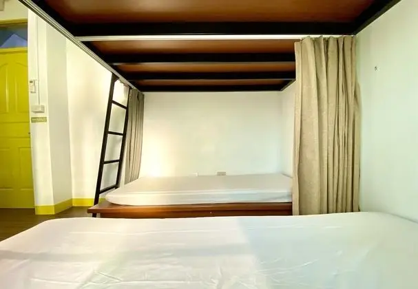 Comfort Ortak Ranzalı Oda, Sadece kadınlar için, Ortak Banyo, Denize Sıfır