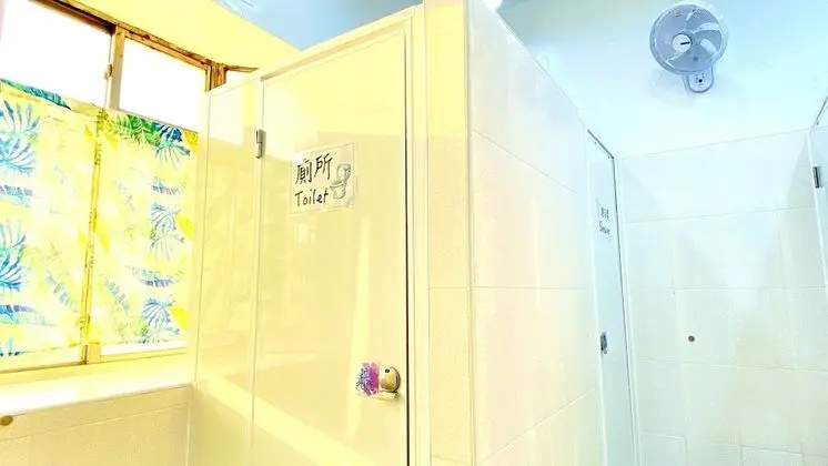 Comfort Ortak Ranzalı Oda, Sadece kadınlar için, Ortak Banyo, Denize Sıfır