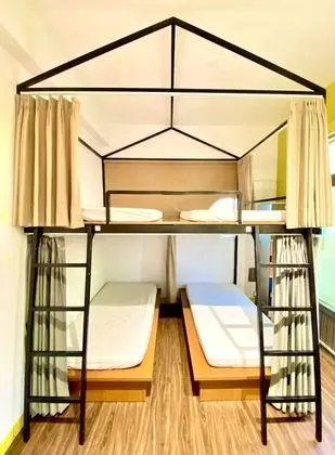 Gallery Ortak Ranzalı Oda, Sadece erkekler için, Ortak Banyo, Denize Sıfır