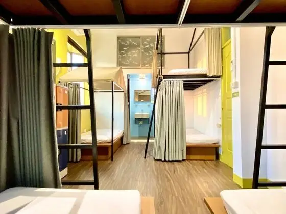 Gallery Ortak Ranzalı Oda, Sadece erkekler için, Ortak Banyo, Denize Sıfır