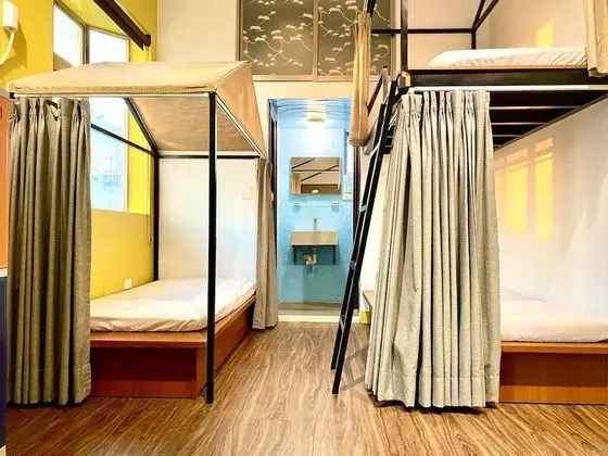 Gallery Ortak Ranzalı Oda, Sadece erkekler için, Ortak Banyo, Denize Sıfır