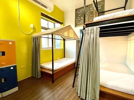 Gallery Ortak Ranzalı Oda, Sadece erkekler için, Ortak Banyo, Denize Sıfır