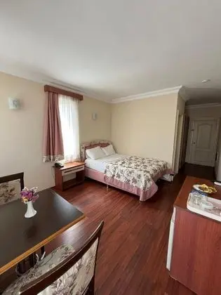 Çift Kişilik, Şehir Manzaralı
