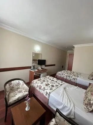 Çift Kişilik, Şehir Manzaralı