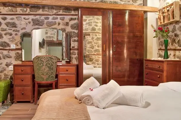 R2 Traditional Double Room, Garden Area