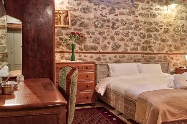 R2 Traditional Double Room, Garden Area