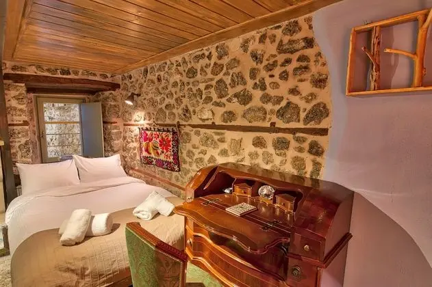 R3 Traditional Quadruple Room