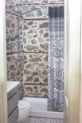 R6 Luxury Double Room, Balcony, Garden View