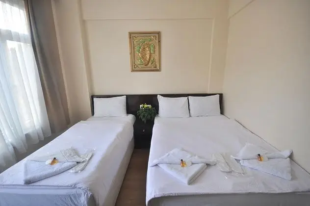 Triple,Şehir Manzaralı
