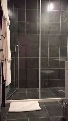 Tek Kişilik Oda, 1 Çift Kişilik Yatak