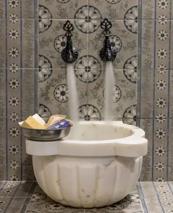 Tek Yatak Odali Luxury Daire Türk Hamamlı