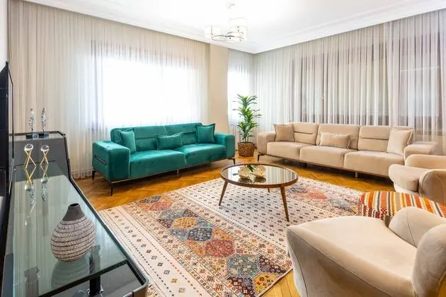 3 Yatak Odali Deluxe Daire Balkonlu Ve Havuz Manzarali