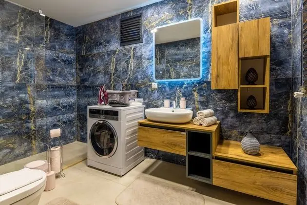 3 Yatak Odali Deluxe Daire Balkonlu Ve Havuz Manzarali