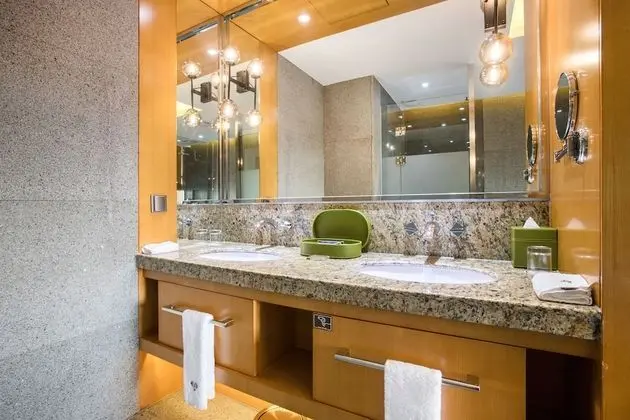 4.Ocean View Deluxe King Room