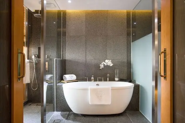 4.Ocean View Deluxe King Room