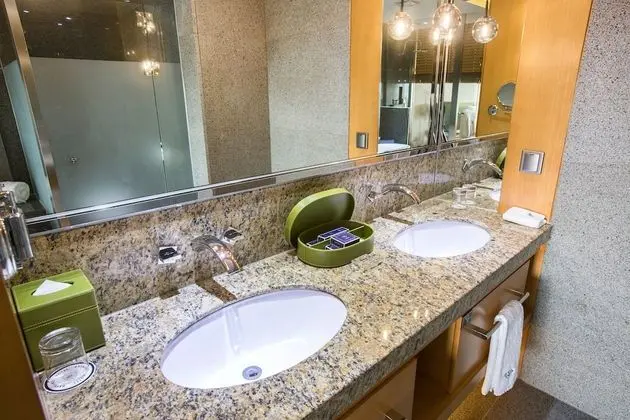 5.Ocean View Family King Room