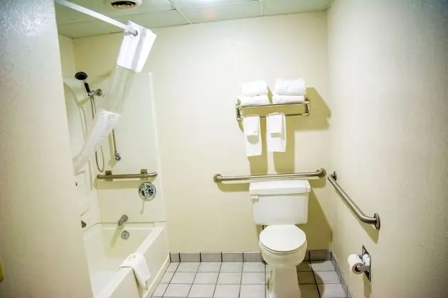 Oda, 2 Çift Kişilik Yatak, Sigara İçilmez (Mobility, Bathtub w/Grab Bars)