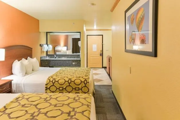 Süit, Birden Çok Yatak, Sigara İçilmez (One-Bedroom)
