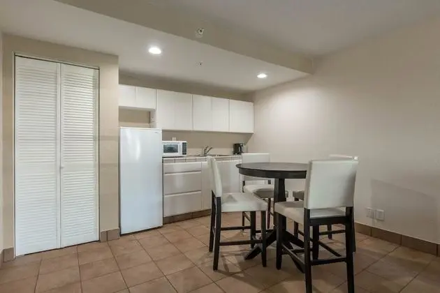 Süit, 1 En Büyük (King) Boy Yatak, Sigara İçilmez (One-Bedroom)