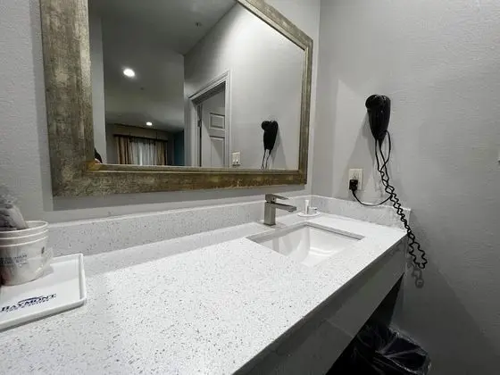 Oda, 1 En Büyük (King) Boy Yatak, Sigara İçilmez