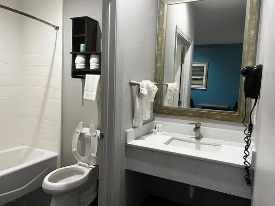 Oda, 2 Büyük (Queen) Boy Yatak, Sigara İçilmez