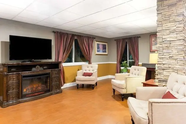 Süit, 1 En Büyük (King) Boy Yatak, Sigara İçilmez, Sıcak Su Küveti