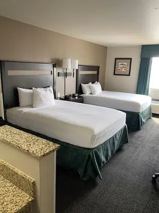 Oda, 2 Büyük (Queen) Boy Yatak, Sigara İçilmez