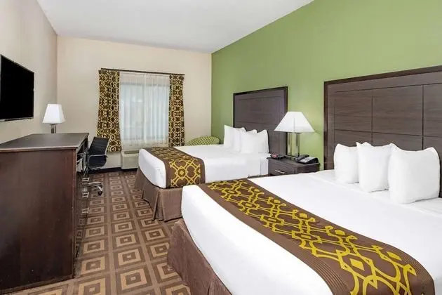 Oda, 2 Büyük (Queen) Boy Yatak, Sigara İçilmez